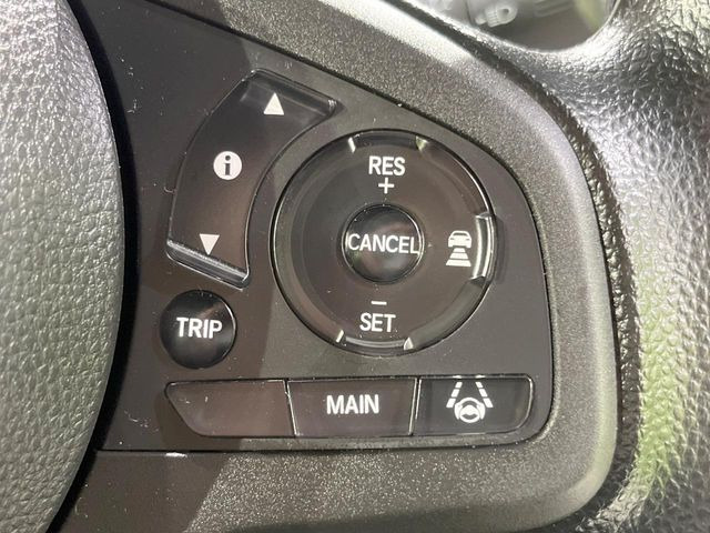 �y�A�_�v�e�B�u�N���[�Y�R���g���[���z�������H�ł̒��������s���y��!!�����ő��x��ۂN���[�Y�R���g���[�����A�Փˌy���V�X�e���ƘA�g���A�O���̎ԗ������m���ĎԊԂ�ۂ悤�ɑ��x���߂��Ă���܂�!!