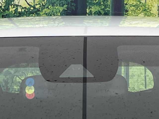 �y�g���^�Z�[�t�e�B�Z���X�z���s���ɑO���̎ԗ�����F�����A�Փ˂������Ȏ��͌x��ƃu���[�L�ŏՓˉ���Ɣ�Q�y�����A�V�X�g�B�����S�Ƀh���C�u�����y���݂��������܂��B