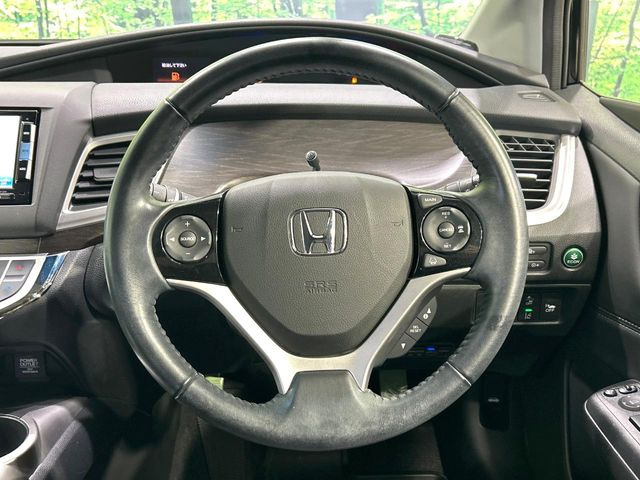 �y�����v�����X�e�A�����O�z�㎿�Ȋv���g�p���邱�ƂŁA��ɂ����������݂ƂĂ��^�]���₷���n���h���ł���