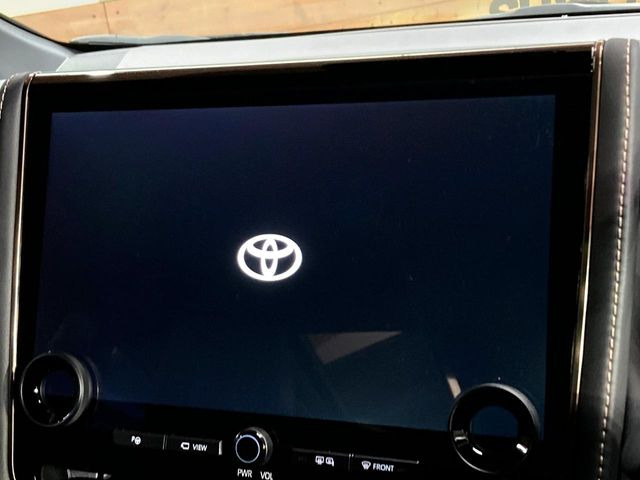 【14インチディスプレイオーディオ】画面内にオーディオ操作はもちろん、空調の調整機能なども盛り込んだ多機能なディスプレイオーディオです!スマートフォン連携はもちろん、車載ナビもお使いいただけます♪