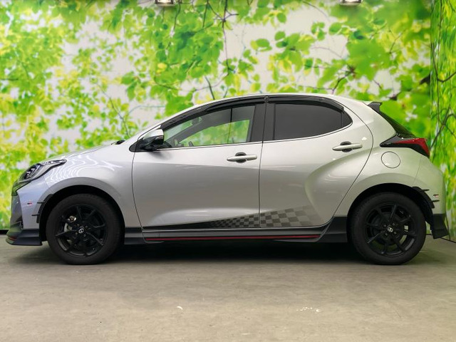 ヤリス1.5 ハイブリッド Z E-Four 4WD