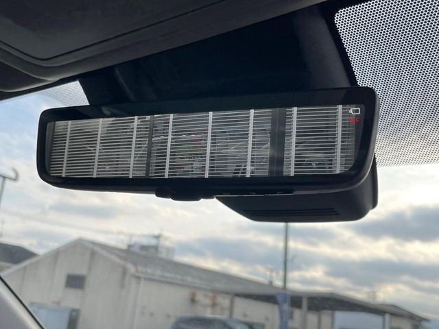 �y�f�W�^���C���i�[�~���[�z�J�������B�e�����ԗ�����̉f�������[���~���[���ɕ\���B�N���A�Ȏ��E�ŏ󋵂̊m�F���\�ł�!���h�����R�@�\�����p�ɂ͕ʓrSD�J�[�h�����p�ӂ��������ꍇ������܂��B