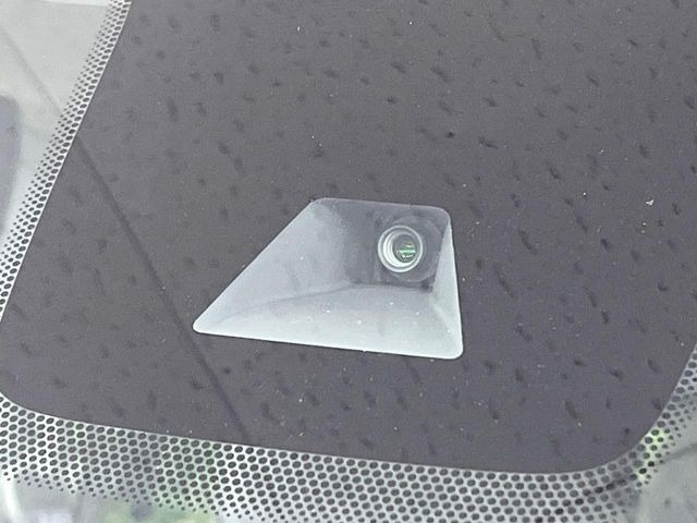 �y�O�He-Assist�z���s���ɑO���̎ԗ�����F�����A�Փ˂������Ȏ��͌x��ƃu���[�L�ŏՓˉ���Ɣ�Q�y�����A�V�X�g�B�����S�Ƀh���C�u�����y���݂��������܂��B