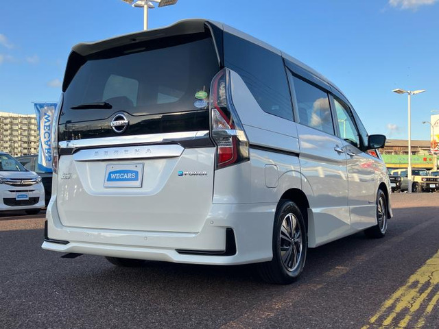 セレナ1.2 e-POWER ハイウェイスターV