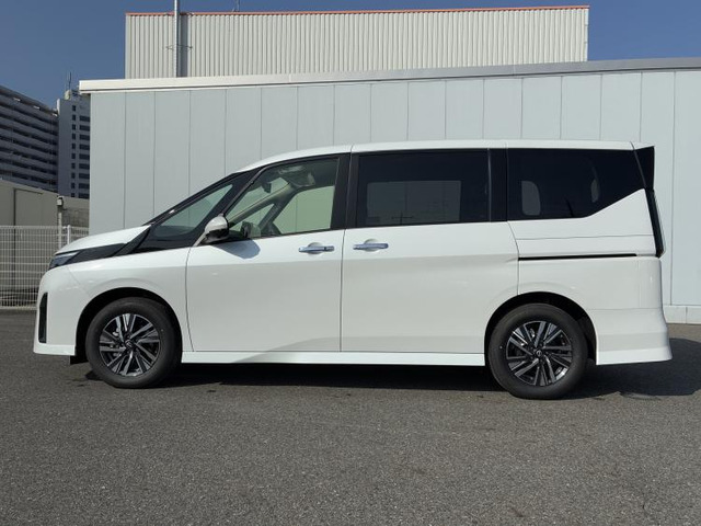 セレナ1.4 e-POWER ハイウェイスターV