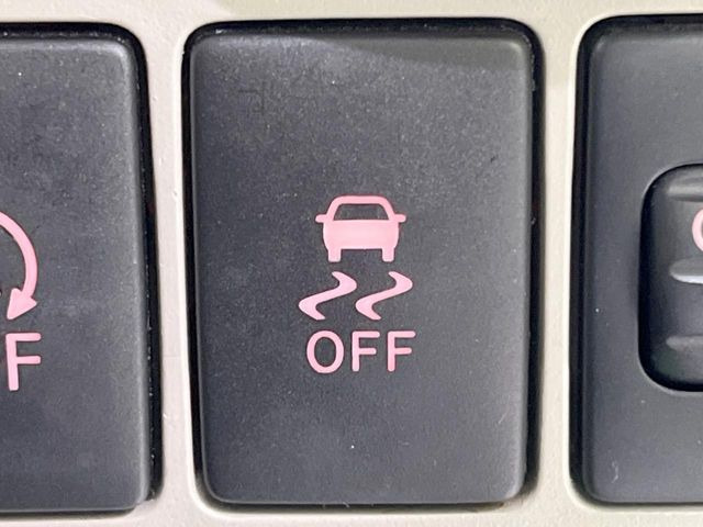 �y������h�~���u�z�ԗ��̉���������m����ƁA�����I�Ɏԗ��̐i�s������ۂ悤�Ɏԗ��𐧌䂵�܂��B�J�̓��ȂǊ���₷���H�ʏ󋵂ł����S�ȉ^�]���\�ł��B