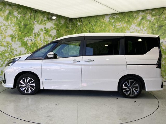 セレナ1.2 e-POWER ハイウェイスターV