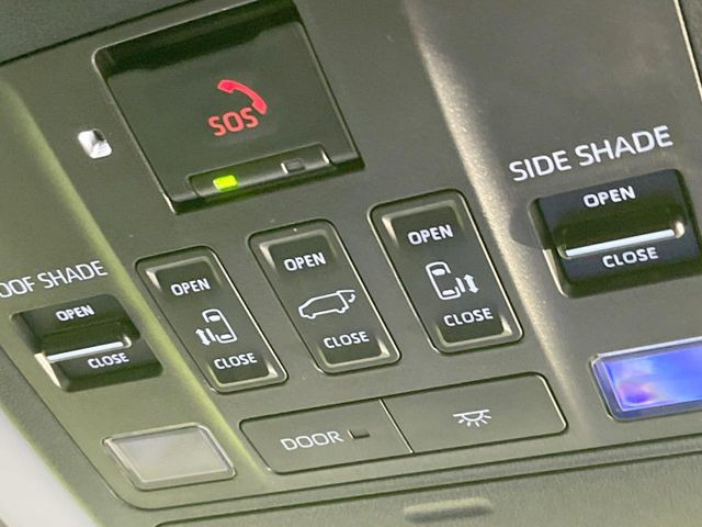 【両側パワースライドドア】スマートキーや運転席のスイッチで後席両側スライドドアの開閉が可能♪電動だから力を入れてドアを開ける必要が無く、小さなお子様でも簡単に開け閉めでき快適です♪