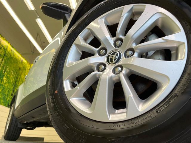 �y����16�C���`�A���~�z�C�[���z�O�ςɃ}�b�`���������A���~�z�C�[���𑕒����Ă���܂��B�e��ЊO�A���~�z�C�[����A�X�^�b�h���X�^�C�����戵�����Ă���܂��B���񂲑��k����������