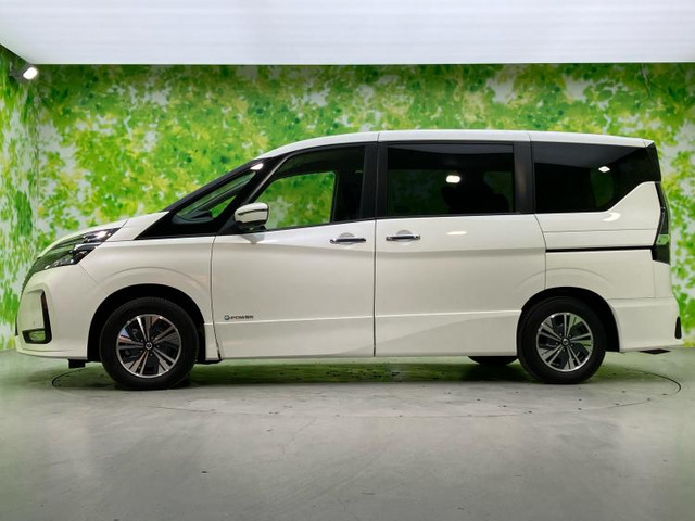 セレナ1.2 e-POWER ハイウェイスターV