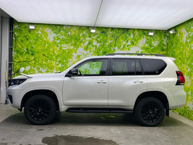ランドクルーザープラド2.7 TX Lパッケージ マットブラック エディション 4WD