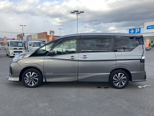 セレナ1.2 e-POWER ハイウェイスターV