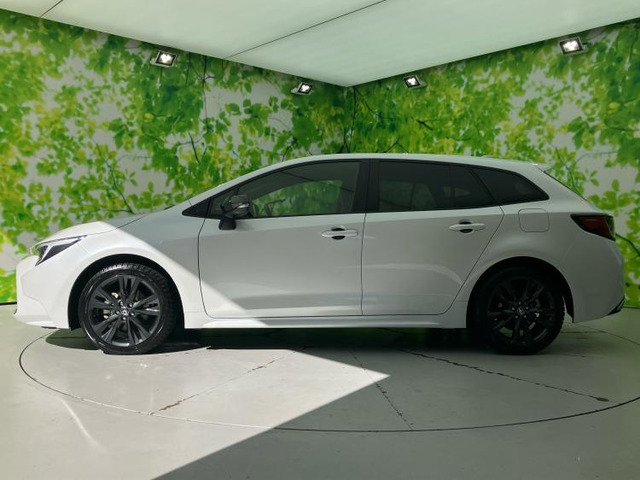 カローラツーリング1.8 ハイブリッド W×B