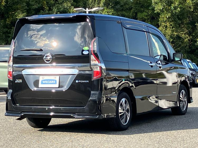 セレナ1.2 e-POWER ハイウェイスターV