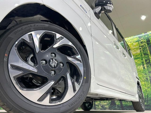 �y����15�C���`�A���~�z�C�[���z�O�ςɃ}�b�`���������A���~�z�C�[���𑕒����Ă���܂��B�e��ЊO�A���~�z�C�[����A�X�^�b�h���X�^�C�����戵�����Ă���܂��B���񂲑��k����������