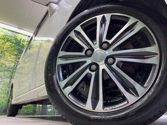 �O�ςɃ}�b�`���������A���~�z�C�[���𑕒����Ă���܂��B�e��ЊO�A���~�z�C�[����A�X�^�b�h���X�^�C�����戵�����Ă���܂��B���񂲑��k����������