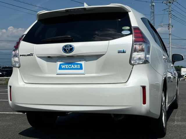 プリウスα1.8 S