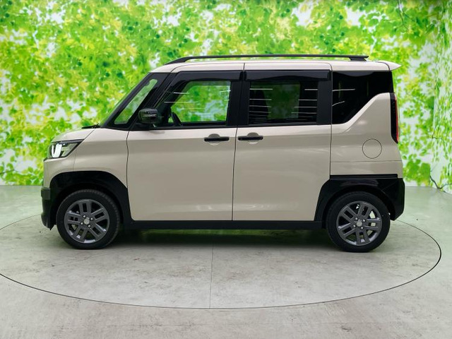 デリカミニT プレミアム 4WD