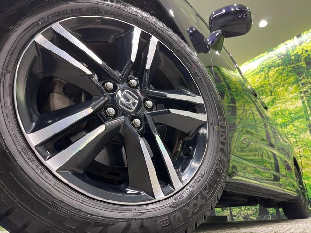 �y����17�C���`�A���~�z�C�[���z�O�ςɃ}�b�`���������A���~�z�C�[���𑕒����Ă���܂��B�e��ЊO�A���~�z�C�[����A�X�^�b�h���X�^�C�����戵�����Ă���܂��B���񂲑��k����������