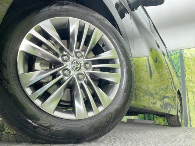 【純正アルミホイール】外観にマッチした純正アルミホイールを装着しております。各種社外アルミホイールや、スタッドレスタイヤも取扱いしております。是非ご相談ください♪