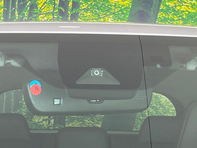 �y�v���N���b�V���Z�[�t�e�B�z�O���̎ԗ��������m���A�Փ˂������Ȏ��͌x��Œ��ӂ𑣂��A�u���[�L�𓥂ޗ͂��T�|�[�g�B�u���[�L�𓥂߂Ȃ������ꍇ�͏Փ˔�Q�y���u���[�L���쓮�A�Փˉ�����T�|�[�g���܂��B