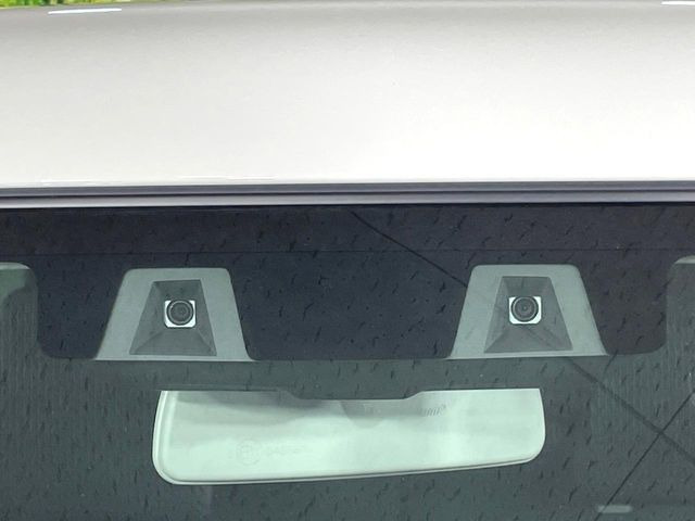 �y�X�}�[�g�u���[�L�T�|�[�g�z���s���ɑO���̎ԗ�����F�����A�Փ˂������Ȏ��͌x��ƃu���[�L�ŏՓˉ���Ɣ�Q�y�����A�V�X�g�B�����S�Ƀh���C�u�����y���݂��������܂��B