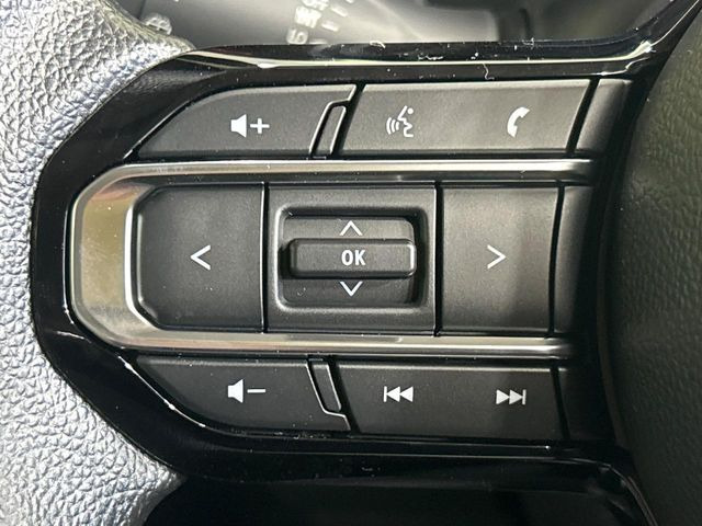 �y�X�e�A�����O�X�C�b�`�z�^�]���A�O������ڐ������炷���ƂȂ��A�I�[�f�B�I���̑��삪�\�ȕ֗��@�\!���S&���K�ȃh���C�u�����o���Ă���܂���