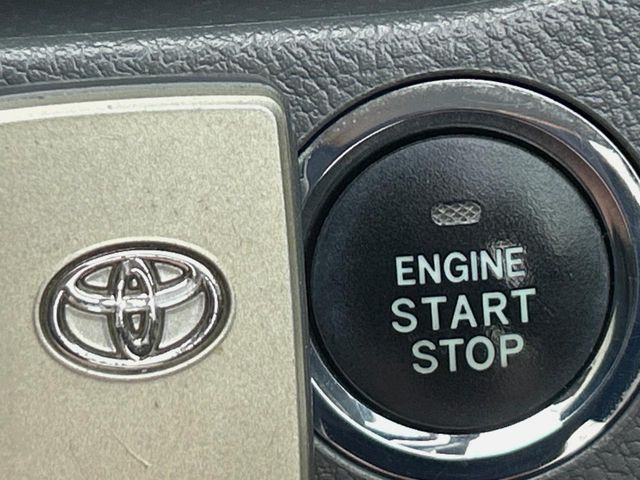 �y�X�}�[�g�L�[�z�J�o����|�P�b�g�ɓ��ꂽ�܂܂ł��h�A�̎{���E�������\�ȃX�}�[�g�L�[�𑕔��B�G���W���̃I���E�I�t�����J�M�����o���K�v����������Ƃ��Ă��֗��ł���