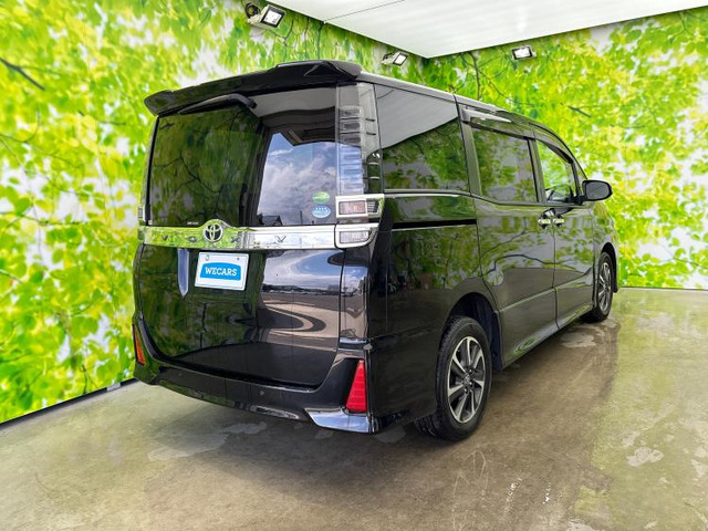 ヴォクシー2.0 ZS 煌II 4WD