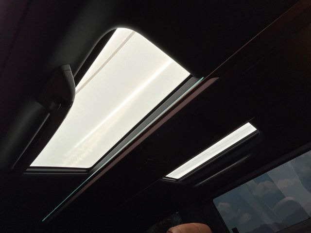 �y���E�Ɨ����[�����[�t�z2��ڍ��E�Ȃɂ��ꂼ��z�u���ꂽ�K���X���[�t!�������ɍ��킹�ĕБ������V�F�[�h��߂邱�Ƃ��\�ł�!