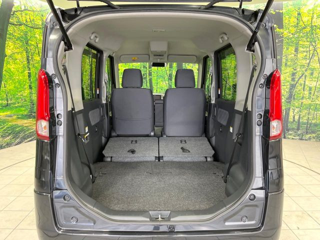 ���i�̂���������ʋ΁A���}���ɏ\���ȉ׎��X�y�[�X���m�ۂ��Ă���܂��B�Z�J���h�V�[�g��|���ƁA�傫�ȉו��̐ύڂ��\�ł���