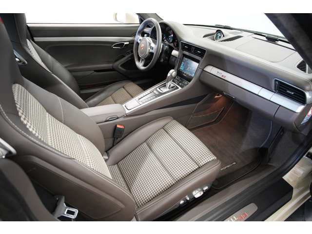 ���Ԃ̏ڍׂ�I�v�V�������̏ڍׂ��C�ɂȂ���́A���񃍃y���C�I�̌����z�[���y�[�W��������������!!�����������Ȃǂ�������܂��̂Ń`�F�b�N�����Y��Ȃ�!!http://www.loperaio.co.jp/