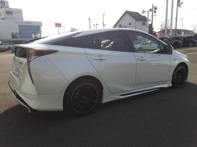 プリウス1.8 S セーフティ プラス