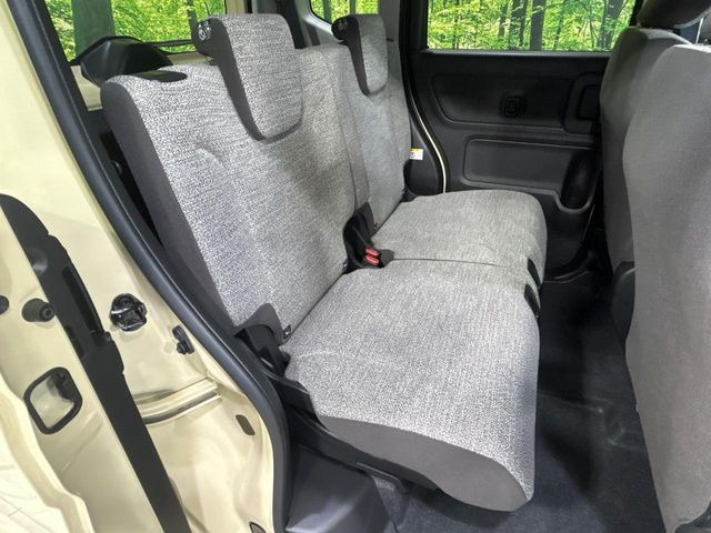 ���i���ȃI���W�i���t���A�}�b�g���I�v�V�����ɂĂ��p�ӂ��Ă���܂��B���D���ȃf�U�C����J���[�����Ԃɍ��킹�đI��ł����������Ƃ��ł��܂���