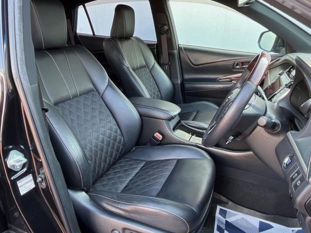 �y�n�[�t���U�[�V�[�g�z�������ƍ���S�n�𗼗������l�C�̃V�[�g���w�ʁE���ʂ̃t�@�u���b�N�f�ނ́A�ʋC���̗ǂ��⊊��ɂ����ɗD��Ă��܂��B�C���╞���ɍ��E���ꂸ���K�ɂ���肢�������܂��B