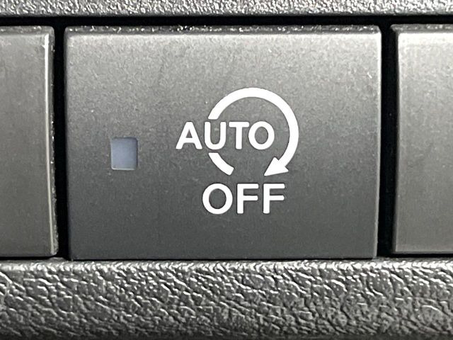 �y�A�C�h�����O�X�g�b�v�z�ԐM����a�؂Œ�Ԃ����ۂɃG���W�����~���A���ʂȔR���̏����}���܂��B�R��������ی�ɂȂ���@�\��G���W���̓u���[�L�𗣂��΍Ďn�����܂��B