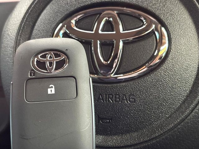 �y�X�}�[�g�L�[�z�J�o����|�P�b�g�ɓ��ꂽ�܂܂ł��h�A�̎{���E�������\�ȃX�}�[�g�L�[�𑕔��B�G���W���̃I���E�I�t�����J�M�����o���K�v����������Ƃ��Ă��֗��ł���