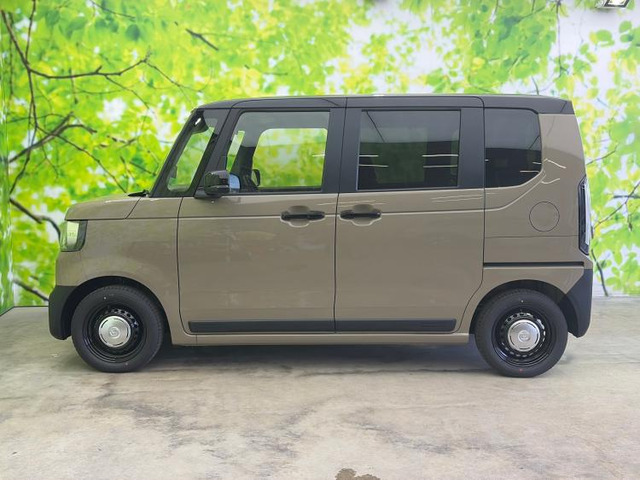 N-BOXジョイ 2トーン