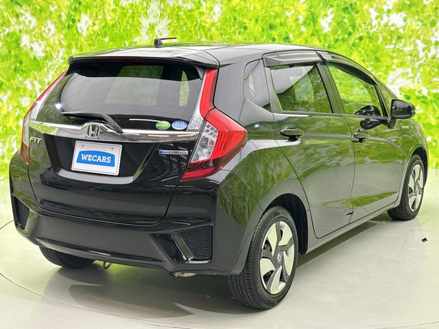 フィット1.5 ハイブリッド Fパッケージ