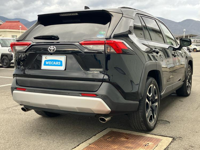 RAV42.0 アドベンチャー 4WD