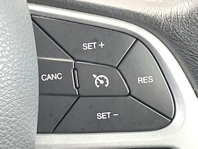 ●オートクルーズコントロール:高速道路や自動車専用道路等にて、定速巡航が可能となる便利な機能です。長距離移動の際でも疲れにくく便利にお使いいただけます♪