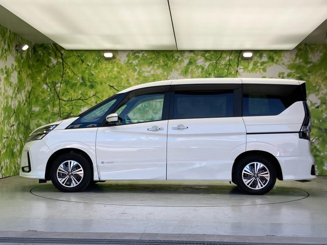 セレナ1.2 e-POWER ハイウェイスターV