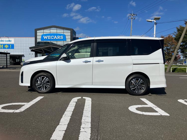 セレナ1.4 e-POWER ハイウェイスターV