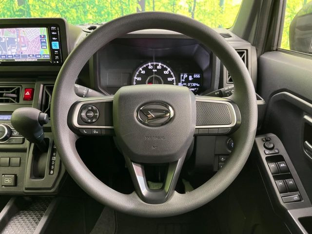 �y�X�e�A�����O�X�C�b�`�z�^�]���A�O������ڐ������炷���ƂȂ��A�I�[�f�B�I���̑��삪�\�ȕ֗��@�\!���S&���K�ȃh���C�u�����o���Ă���܂���