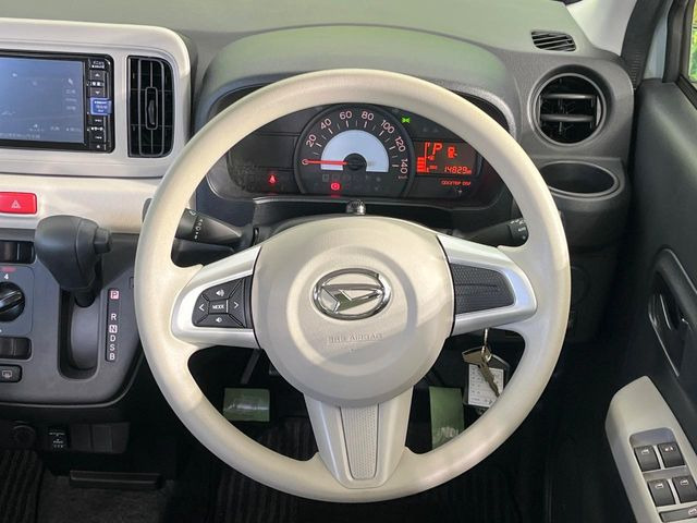 ステアリングも使用感が少なく、きれいな状態となっております♪