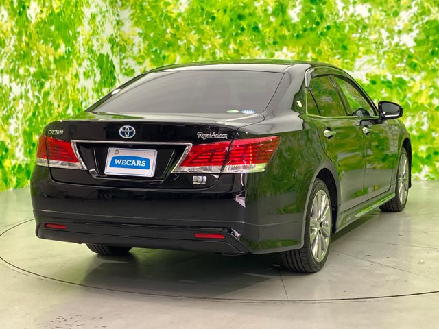 クラウンハイブリッド 2.5 ロイヤルサルーン Four 4WD