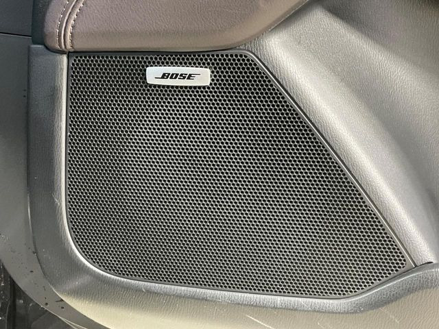 �yBOSE�T�E���h�V�X�e���z���[�J�[�I�v�V�����̍��i�ʃT�E���h�V�X�e���𓋍ځB��p�̃`���[�j���O���{���ꂽ�召�l�X�ȃX�s�[�J�[����ǎ��ȃT�E���h���t�ł��A�Տꊴ���ӂ�鉹����Ԃ����o���܂��B