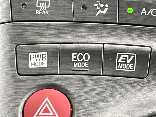 �y�h���C�u���[�h�Z���N�g�z�R���t�H�[�g�ȏ�薡����X�|�[�e�B�ȏ�薡�܂ŃX�C�b�`��Ő؂�ւ��\�B�V�[����C���ɍ��킹�����[�h��I�ׂ΁A�����̃h���C�u������w�y�����Ȃ�܂���