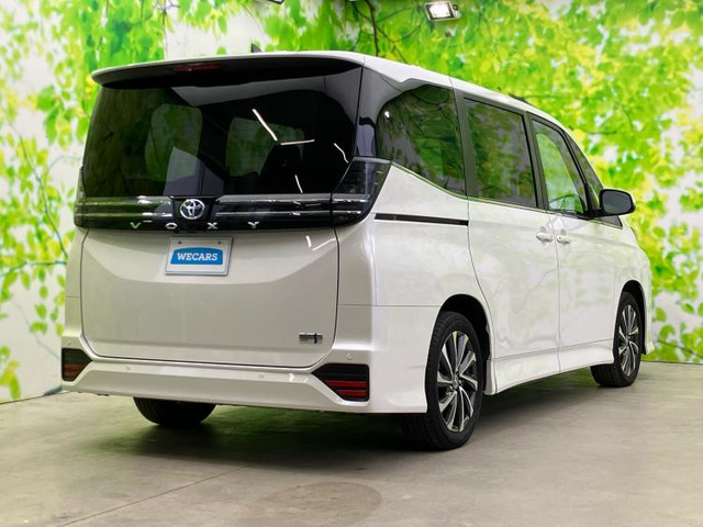 ヴォクシー1.8 ハイブリッド S-Z