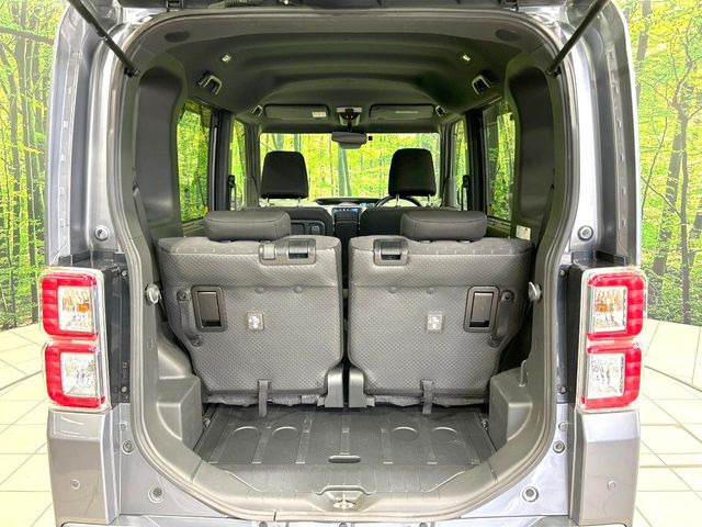 ���i�̂���������ʋ΁A���}���ɏ\���ȉ׎��X�y�[�X���m�ۂ��Ă���܂��B�Z�J���h�V�[�g��|���ƁA�傫�ȉו��̐ύڂ��\�ł���